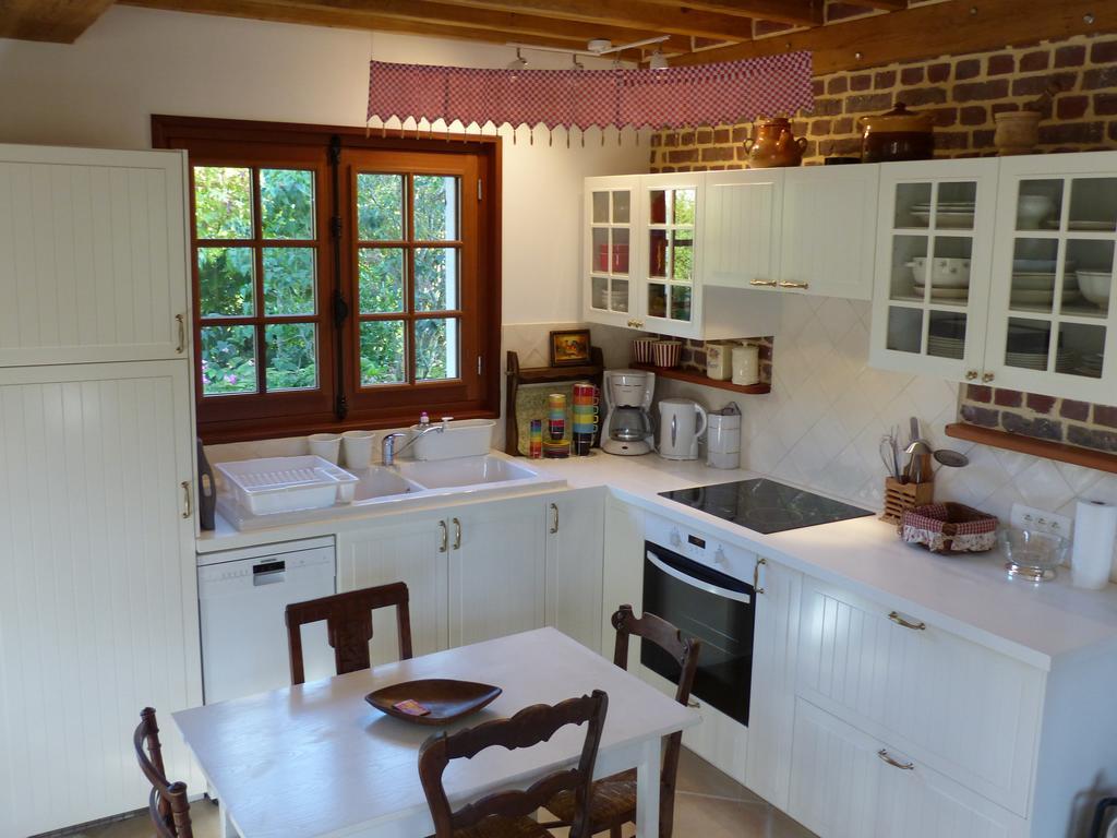 La Flore De Lys, Cottage Ideal Pour 2 Adultes Et 2 Enfants Saint-Jouin-Bruneval الغرفة الصورة